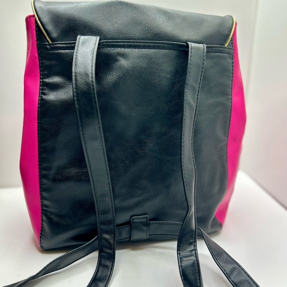Juicy Couture Black and Pink Expandable Barbiecore Backpack - Picture 6 of 7